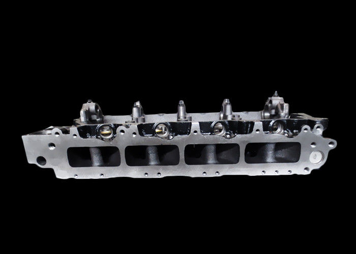 Durable Auto Engine Parts Isuzu Cylinder Head 4HL1 ISO 9001 Standard